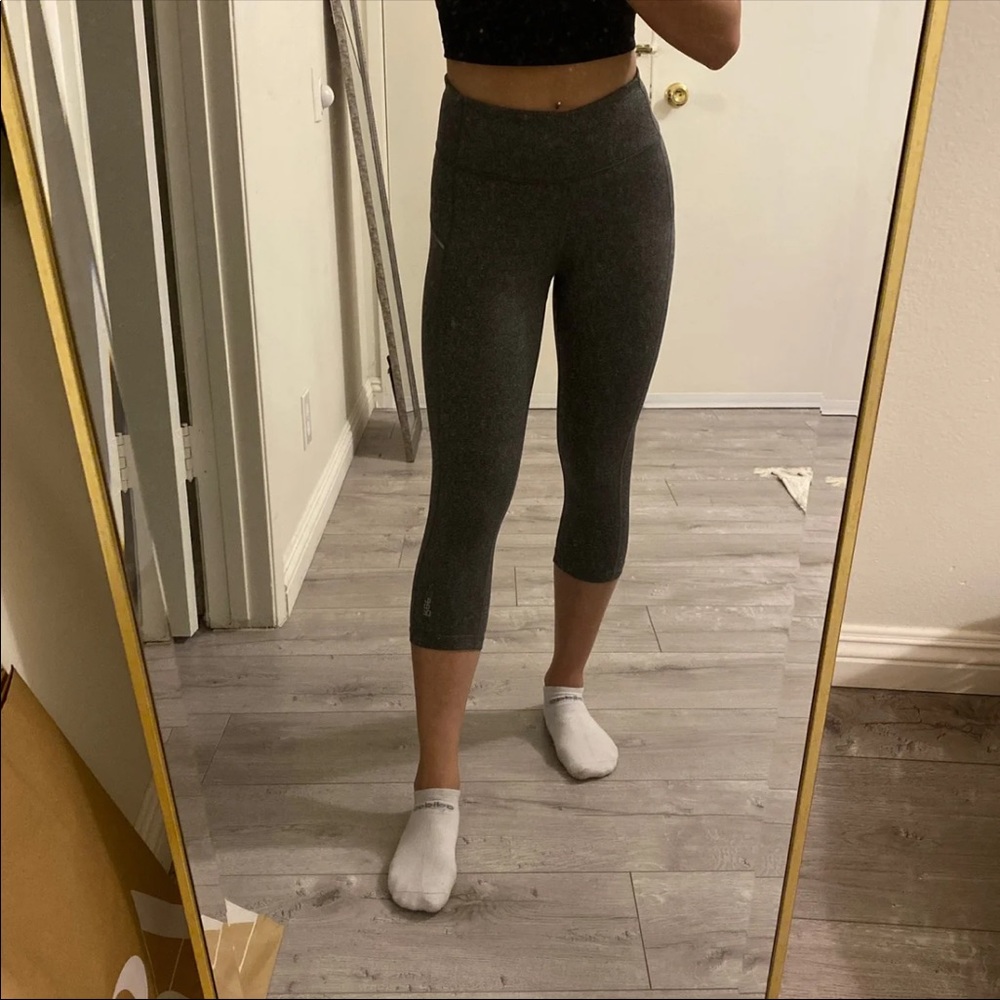 reebok capri cropped grey sport leggings